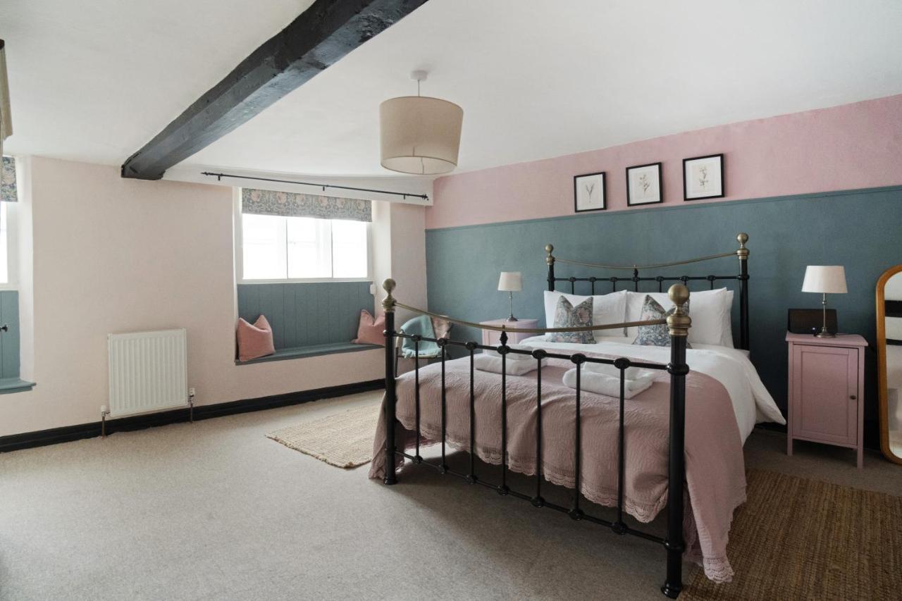 Redesdale View, High Street With Private Garden